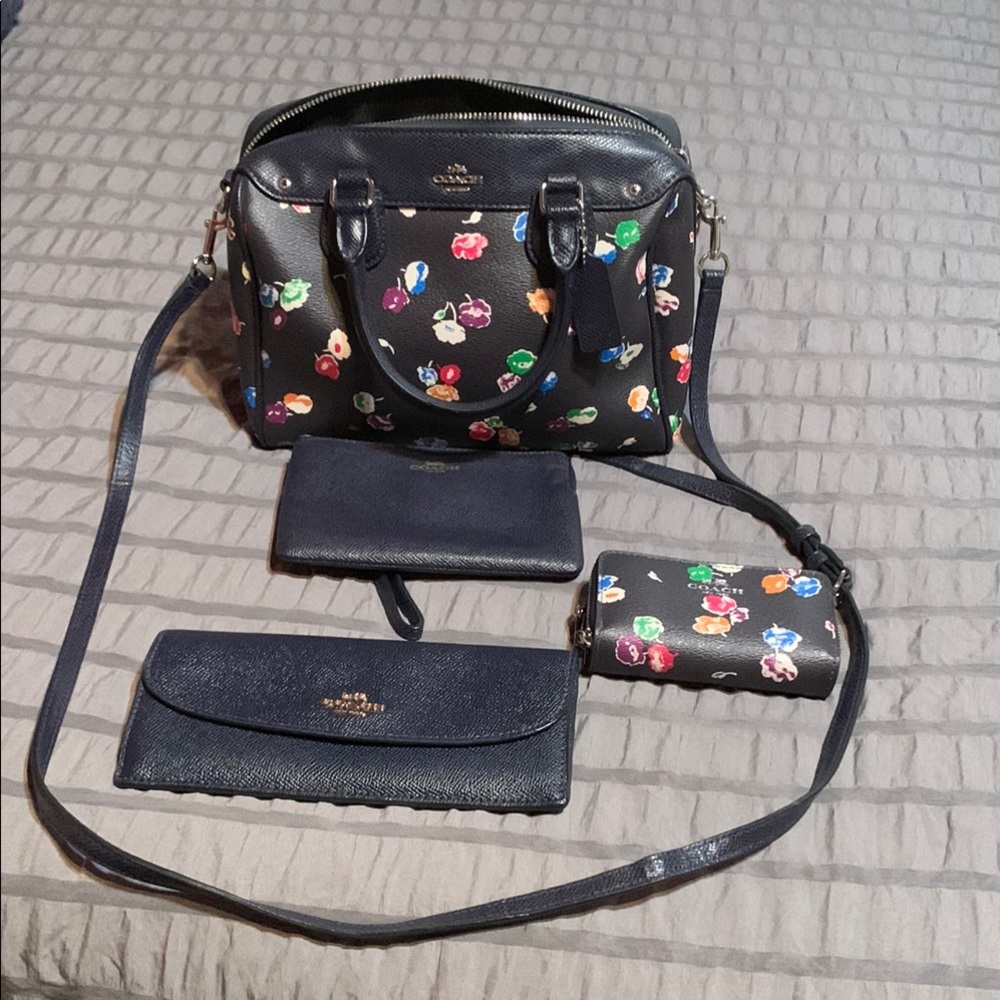 Coach Floral Print Women's Bag Set - Black